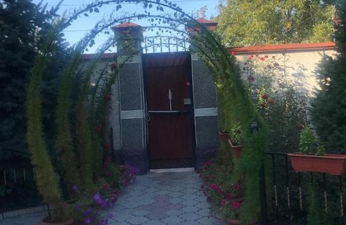 Bishkek House | Барон
