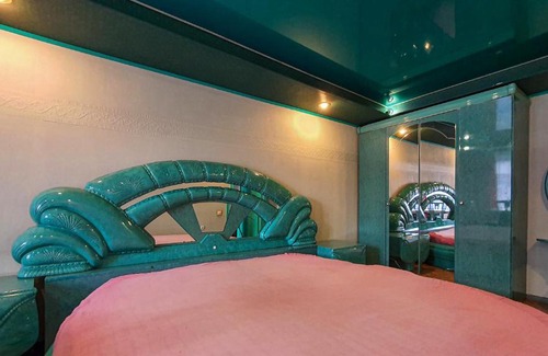 Nizhniy Novgorod City Centre Apartment | Большая квартира с изолированными комнатами в центре города