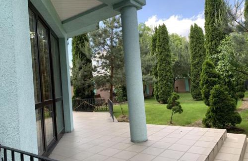 Volyn Oblast Villa | Бояринка