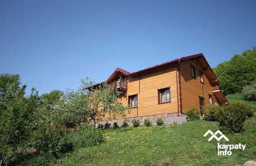 Plavya House | Буковий гай & ЧАН