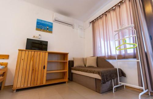 Lozenets House | Бунгала Гнездото Bungalows The Nest Lozenets 2