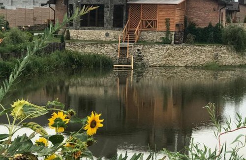 Pochaiv House | Готельно-ресторанний комплекс Прованс парк