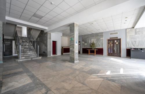 Chornomorsk Hotel | готель Моряк