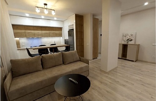 Dniprovs'kyi District Apartment | Дизайнерські апартаменти