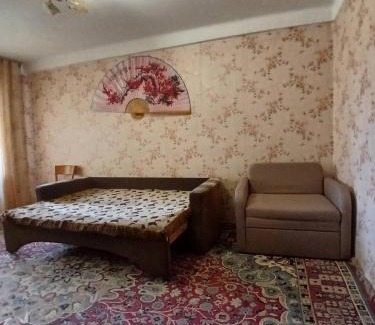 Shevchenkivs'kyi District Apartment | Квартира на Дегтярёвской