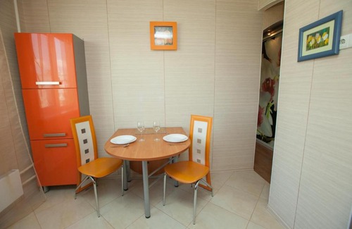 Tolyatti Apartment | КВАРТИРНОЕ БЮРО 2-комнатные апартаменты на Автостроителей, 43