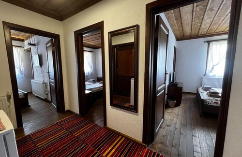 Kovacevica House | Кондеви къщи