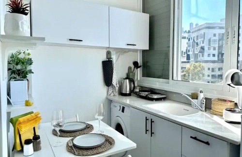 Haifa Apartment | Красивая квартира с одной спальней Апартаменты с одной спальней