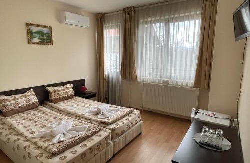 Dobrinishte House | Къща за гости Александра
