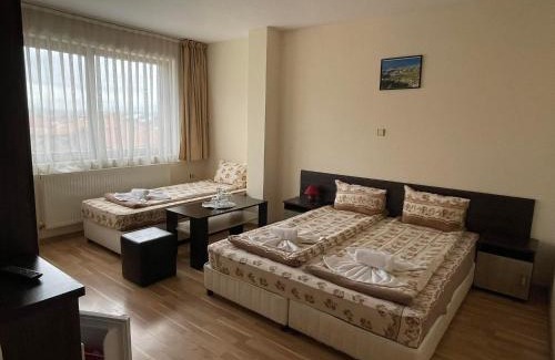 Dobrinishte House | Къща за гости Александра