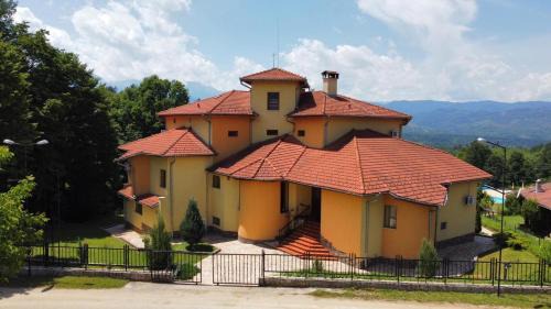 Apriltsi Villa | Къща за гости Пиперите