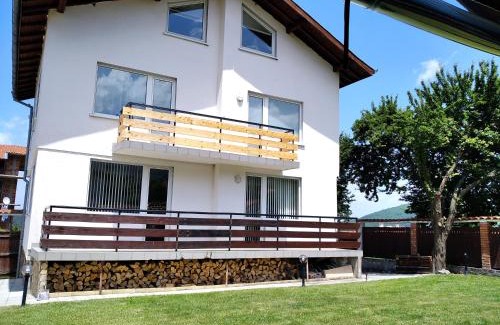 Raduil House | Къща за гости Релакс-Рaдуил