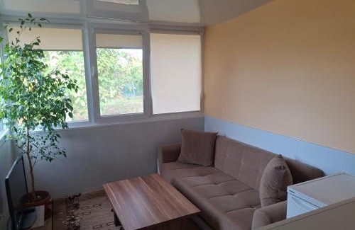 Razgrad Apartment | Къща за гости Релиса