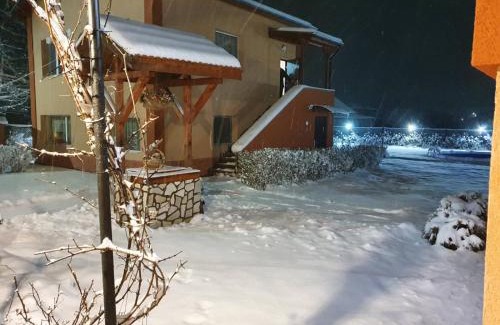 Rayovo House | Къщи за гости Ореха