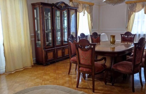 Vanadzor House | Нескучный дом, где есть джакузи, красивый парк.
