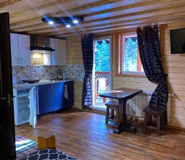 Soymy Apartment | Номер 6 Садиба У Ані