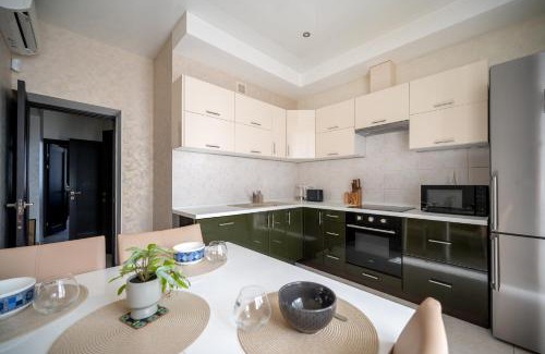 Odessa City Center Apartment | Стильні просторі апартаменти Альтаір