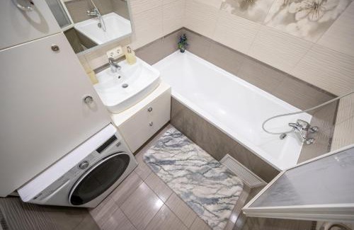 Odessa City Center Apartment | Стильні просторі апартаменти Альтаір