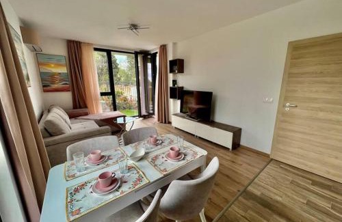 Saints Constantine and Helena Apartment | уют,спокойствие,сигурност на метри от плажа
