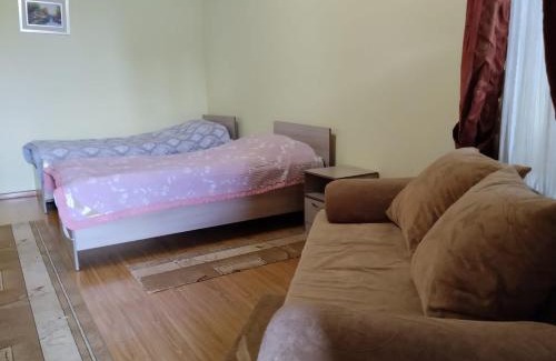 Cholpon-Ata House | Чолпон-Ата В Гостях на Иссык-Куле