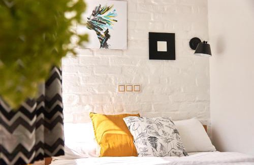 Bila Tserkva Apartment | Яскраві Апартаменти √ Wi-Fi √ Кава √ 2хв п.Олександрія