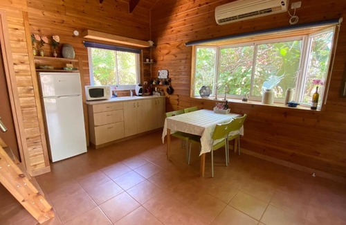 She'ar Yashuv Cabin | אירוח שטילמן - צימר ועיסוי בגליל העליון