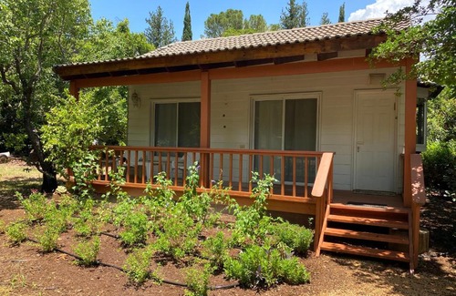 She'ar Yashuv Cabin | אירוח שטילמן - צימר ועיסוי בגליל העליון