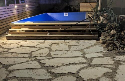 Daliyat al-Karmel House | אשראם בכרמל - המקום של אורי