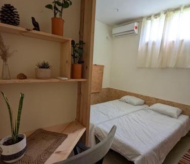 Daliyat al-Karmel House | אשראם בכרמל - המקום של אורי