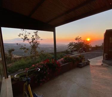 Majdal al-Shams Ski Chalet | בקתה בגלקסיה