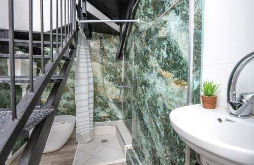 Jaffa Apartment | הפנטהאוז של תל אביב - דירות סטודיו מהממות ופנטהאוז משגע עם ג'קוזי פרטי