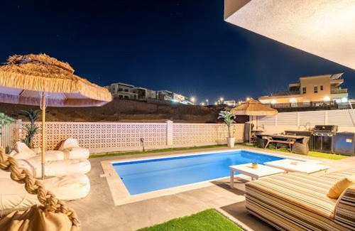 Eilat Villa | וילת יוקרה עם בריכה פרטית וגקוזי עם נוף לים ליד החוף של מוש