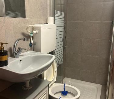 Kiryat Ekron Apartment | יחידת דיור עם בריכה
