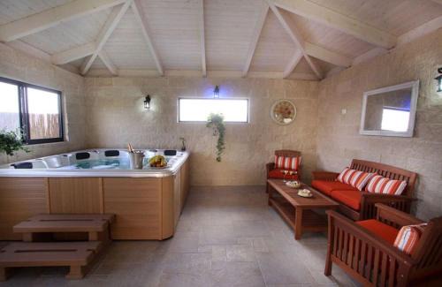 Kfar Hoshen Bed & Breakfast | מור ולבונה - וילה מהממת ומפנקת למשפחות בגליל