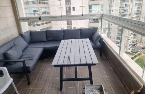 Acre Apartment | נוף על הים