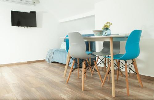 Ramot Naftali Cabin | נפגשים בחצר בין ההרים - -