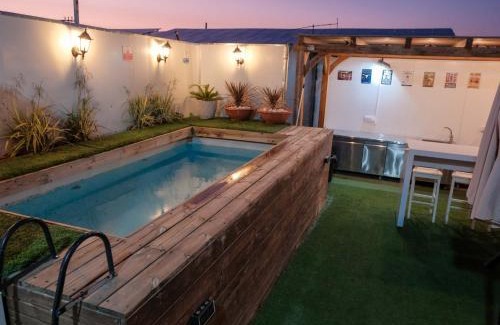 Arad House | צימר פלטינום - צימר עם בריכה וג'קוזי פרטיים בערד