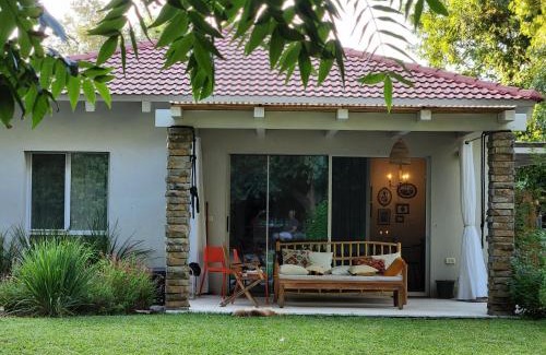 Lehavot HaBashan Cabin | שירת הגומא