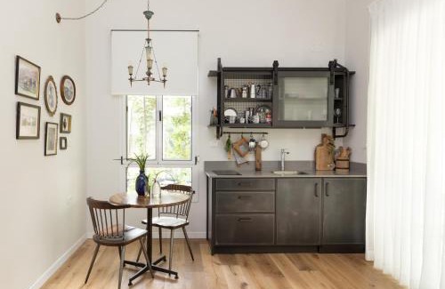 Lehavot HaBashan Cabin | שירת הגומא