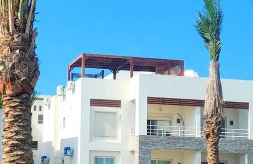 Sidi Abd El-Rahman Apartment | شاليه بروف بامواج الساحل الشمالي 2 نوم و 2 حمام يري البحر و بحيرة الفندقية السعر شاملة شحن كروت الايجار و شحن الكهرباء والمياه و الهاوس كيبينج