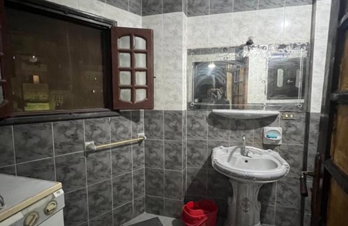 Mansoura Apartment | شقه ثلاثه غرف وريسبشن ثلاثه قطع لك بالكامل بها تكييف ف الصاله