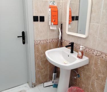 Buraydah Apartment | غرفة ماستر مريحة