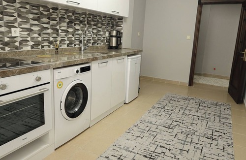 Trabzon Apartment | فكرنا في راحتك في غرفنا المطلة على البحر والمدينة.