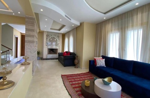 Al Bahraoyine Villa | فيلا فخمة طنجة نوينويش Malabata