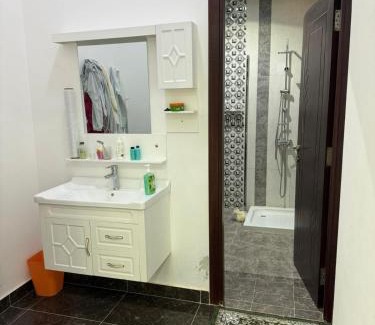 Salalah Villa | فيلا للايجار دورين في عوقد الشمالية