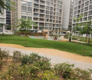 Al-Basatin Apartment | كمبوند وان قطامية معمار المرشدي علي دائري المعادي برج 207 شقة 711 بالقرب من مطار القاهرة