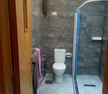 Al-Basatin Apartment | كمبوند وان قطامية معمار المرشدي علي دائري المعادي برج 207 شقة 711 بالقرب من مطار القاهرة