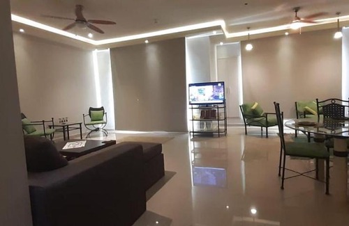 Al-'Amriyah Ski Chalet | هاسينداباي ف الساحل