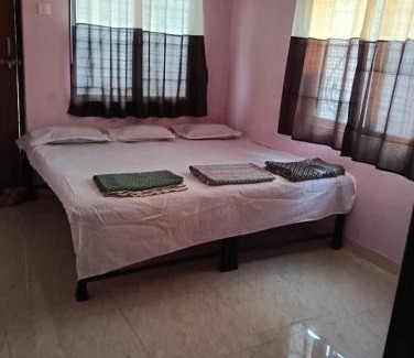 Akalkot House | लक्ष्मी लीला गेस्ट हाऊस