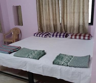 Akalkot House | लक्ष्मी लीला गेस्ट हाऊस